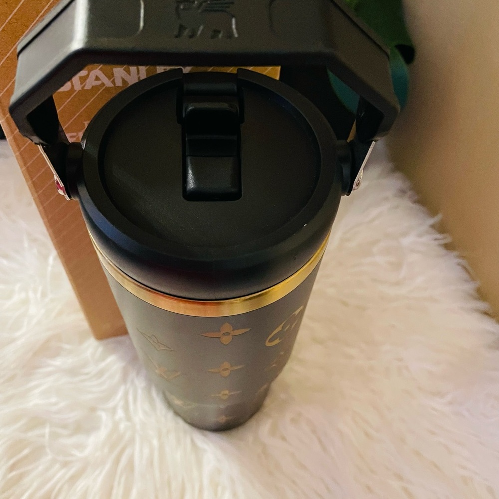Black and Gold 30oz Travel Mug